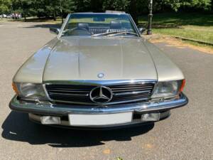 Imagen 9/50 de Mercedes-Benz 500 SL (1989)