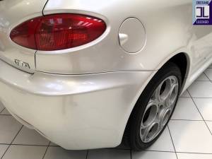 Image 13/49 de Alfa Romeo 147 3.2 GTA (2004)