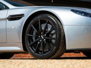 Image 30/50 of Aston Martin V12 Vantage S (2015)