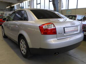 Image 24/35 of Audi A4 2.0 (2001)