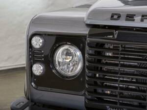 Image 7/20 of Land Rover Defender 110 (2016)