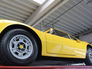 Image 18/50 de Ferrari Dino 246 GT (1971)