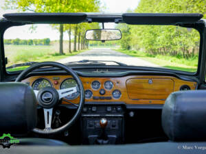 Image 52/52 of Triumph TR 6 (1973)