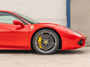 Immagine 11/85 di Ferrari 488 GTB (2015)