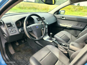 Bild 16/32 von Volvo V 50 2.4 (2005)