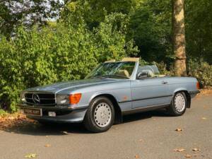 Image 2/50 de Mercedes-Benz 500 SL (1989)