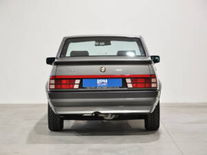 Imagen 24/34 de Alfa Romeo 75 2.0 Twin Spark (1991)