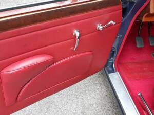 Image 30/49 of Jaguar Mk II 3.8 (1963)