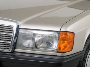 Immagine 23/50 di Mercedes-Benz 190 D (1986)