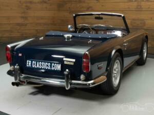 Image 9/19 of Triumph TR 250 (1968)