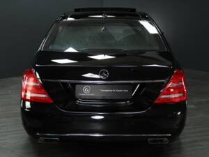 Bild 4/78 von Mercedes-Benz S 600 L (2010)