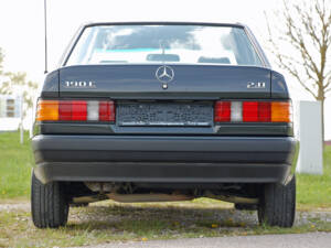 Afbeelding 7/50 van Mercedes-Benz 190 E 2.0 (1991)