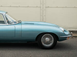 Image 8/40 de Jaguar E-Type (2+2) (1969)