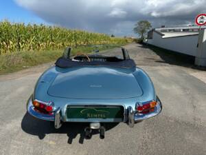 Image 4/50 of Jaguar E-Type 3.8 Flat Floor (1961)