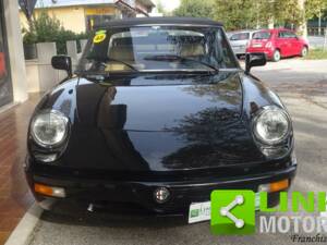 Bild 7/10 von Alfa Romeo 1.6 Spider (1991)