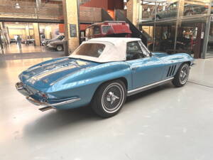 Immagine 32/41 di Chevrolet Corvette Sting Ray Convertible (1966)