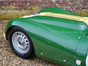 Image 15/50 of Lister Knobbly (1959)