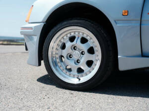Image 37/50 of Peugeot 205 GTi 1.9 (1990)
