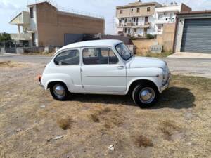 Image 4/7 de FIAT 600 D (1964)