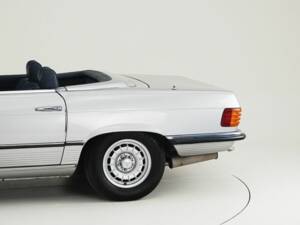 Image 12/15 of Mercedes-Benz 450 SL (1977)