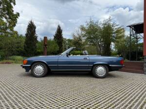 Image 2/30 of Mercedes-Benz 560 SL (1987)