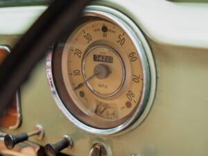 Image 12/29 of Morris Minor 1000 Tourer (1962)
