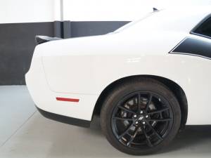 Afbeelding 12/70 van Dodge Challenger R&#x2F;T Scat Pack (2020)