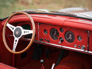 Image 3/19 of Jaguar XK 150 3.4 S OTS (1958)