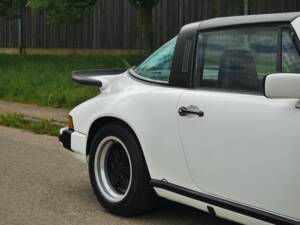 Image 24/25 of Porsche 911 Carrera 3.0 (1976)