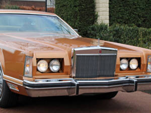 Afbeelding 6/25 van Lincoln Continental Mark V (1978)