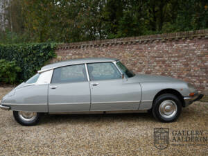 Image 21/50 of Citroën DS 20 Pallas (1972)