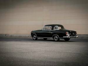 Image 4/43 of Mercedes-Benz 220 S (1957)