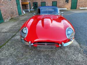 Image 8/46 of Jaguar E-Type 3.8 (1964)