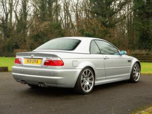 Image 48/50 of BMW M3 (2005)