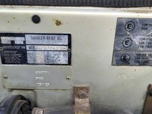 Image 54/55 of Mercedes-Benz 200 GE (SWB) (1990)