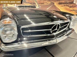 Image 10/46 de Mercedes-Benz 280 SL (1970)