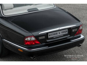 Image 22/32 of Jaguar XJ6 3.2 Executive (1997)