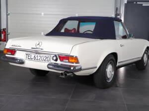 Image 23/32 of Mercedes-Benz 280 SL (1970)