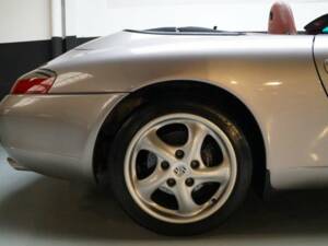 Bild 35/50 von Porsche 911 Carrera 4 (2001)