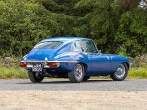 Image 3/50 of Jaguar E-Type (2+2) (1968)