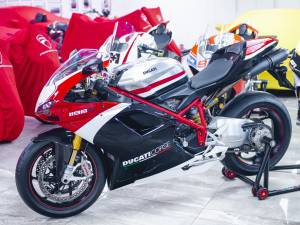 Image 1/7 of Ducati DUMMY (2010)