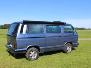 Image 4/10 of Volkswagen T3 Multivan 1.6 TD Bluestar &quot;Hannover Edition&quot; (1989)