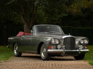 Image 11/50 of Bentley S 3 Continental (1962)