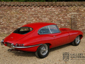 Image 2/50 de Jaguar E-Type 3.8 (1963)