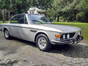 Image 2/9 of BMW 3.0 CS (1973)