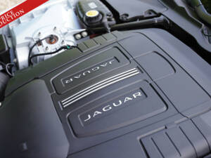 Image 32/50 de Jaguar XK (2014)
