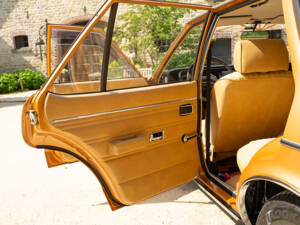 Image 34/57 of Ford Granada Turnier 2,3 (1976)