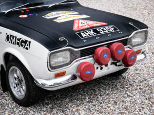 Image 8/40 of Ford Escort Twin Cam (1968)