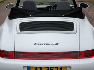 Image 32/38 of Porsche 911 Carrera 4 (1991)