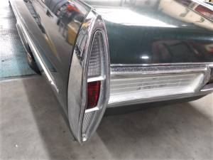 Image 40/50 of Cadillac DeVille Convertible (1967)